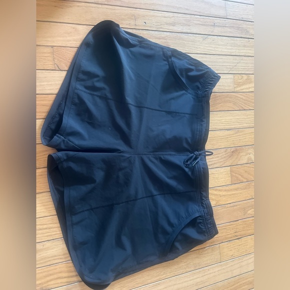lands end sport shorts Women’s Size 18 Black Active Workout Outdoor - Picture 1 of 7